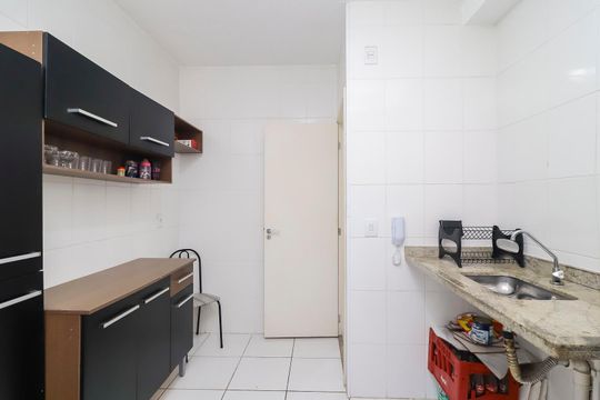 Cozinha de apartamento para alugar com 2 quartos, 53m² em Jardim do Divino, São Paulo
