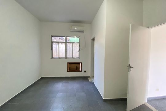 Casa à venda com 4 quartos, 217m² em Encantado, Rio de Janeiro