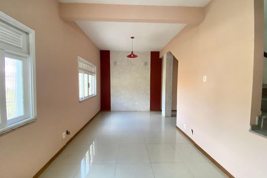 Casa à venda com 4 quartos, 217m² em Encantado, Rio de Janeiro