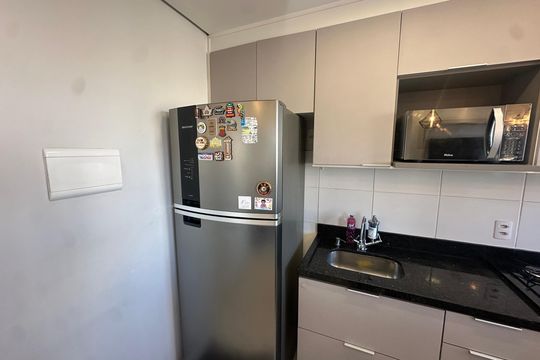 Cozinha de apartamento à venda com 2 quartos, 39m² em Santo Amaro, São Paulo