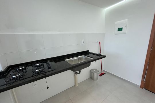 Cozinha de apartamento para alugar com 2 quartos, 45m² em Inhaúma, Rio de Janeiro
