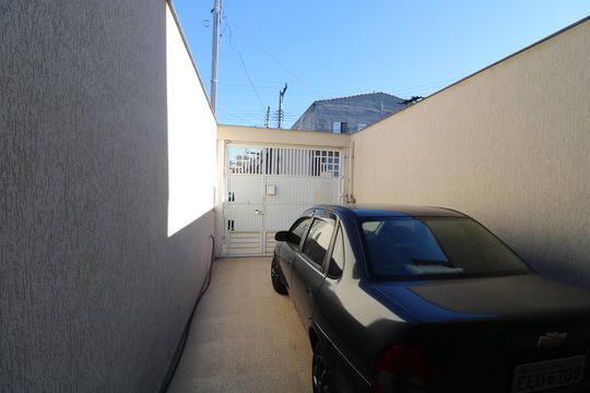 Garagem de casa à venda com 2 quartos, 75m² em Vila Antonieta, São Paulo