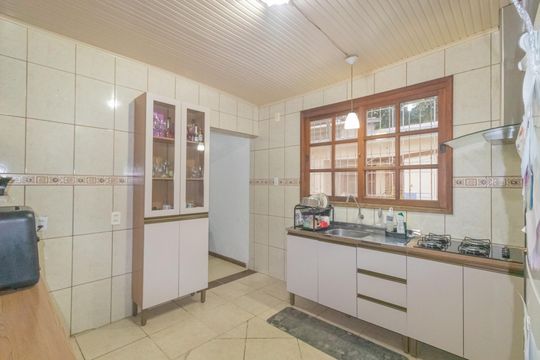 Casa à venda com 4 quartos, 227m² em Harmonia, Canoas