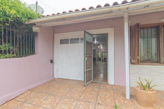 Casa à venda com 4 quartos, 227m² em Harmonia, Canoas
