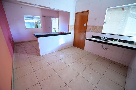 Cozinha de casa à venda com 2 quartos, 78m² em Residencial Santa Fé I, Goiânia