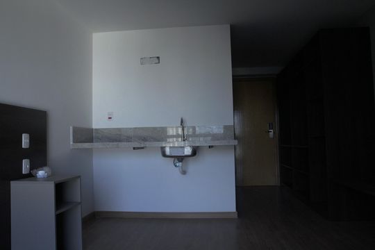 Cozinha de kitnet/studio para alugar com 1 quarto, 24m² em Dom Bosco, Juiz de Fora