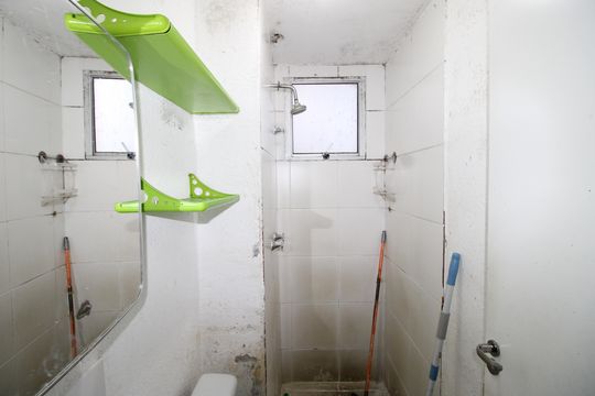 Banheiro de apartamento para alugar com 2 quartos, 39m² em Colônia (zona Leste), São Paulo