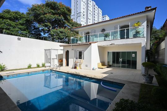 Casa à venda com 4 quartos, 395m² em Paraisópolis, São Paulo