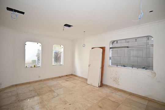 Sala de casa à venda com 4 quartos, 395m² em Paraisópolis, São Paulo