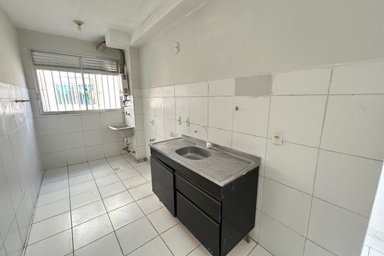 Cozinha de apartamento para alugar com 1 quarto, 45m² em Pavuna, Nilópolis