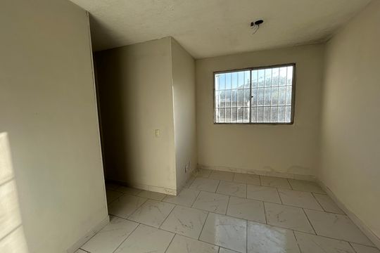 Sala de apartamento para alugar com 1 quarto, 45m² em Pavuna, Nilópolis