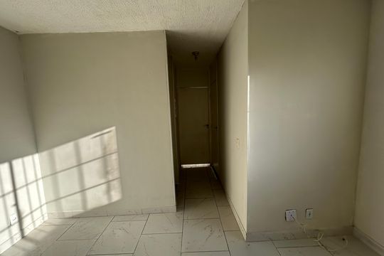 Sala de apartamento para alugar com 1 quarto, 45m² em Pavuna, Nilópolis