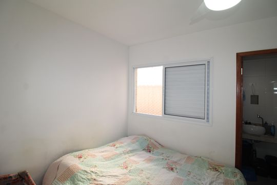 Quarto 1 de casa à venda com 2 quartos, 81m² em Jardim Paraíso, São Paulo