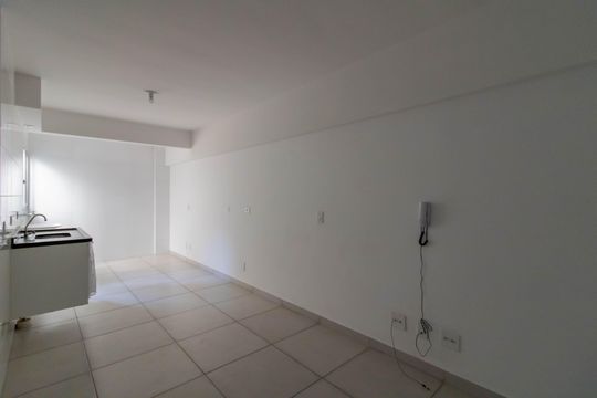 Studio de kitnet/studio para alugar com 0 quarto, 31m² em Jardim Santa Maria, Guarulhos