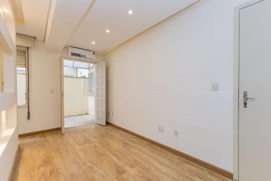 Sala de apartamento para alugar com 1 quarto, 35m² em Centro Histórico, Porto Alegre