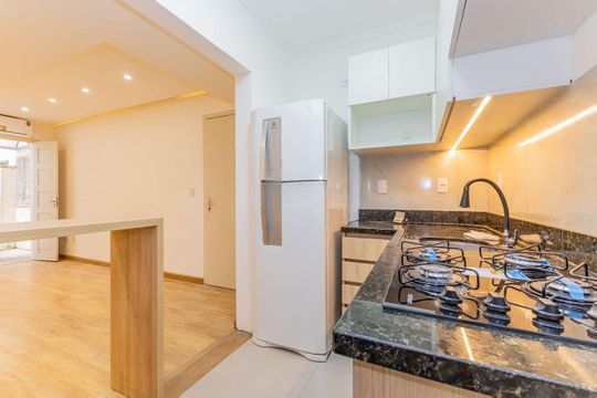 Cozinha de apartamento para alugar com 1 quarto, 35m² em Centro Histórico, Porto Alegre