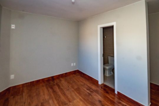 Casa à venda com 3 quartos, 175m² em Planalto, Belo Horizonte