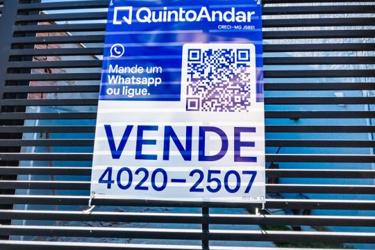 Casa à venda com 3 quartos, 175m² em Planalto, Belo Horizonte