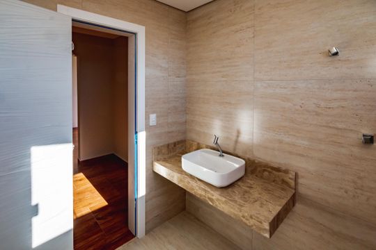 Casa à venda com 3 quartos, 175m² em Planalto, Belo Horizonte