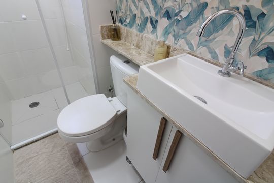 Banheiro de apartamento à venda com 2 quartos, 42m² em Vila Penteado, São Paulo