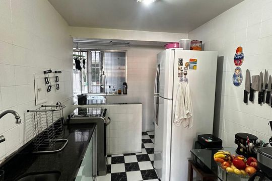 Cozinha de apartamento à venda com 2 quartos, 58m² em Padre Eustáquio, Belo Horizonte