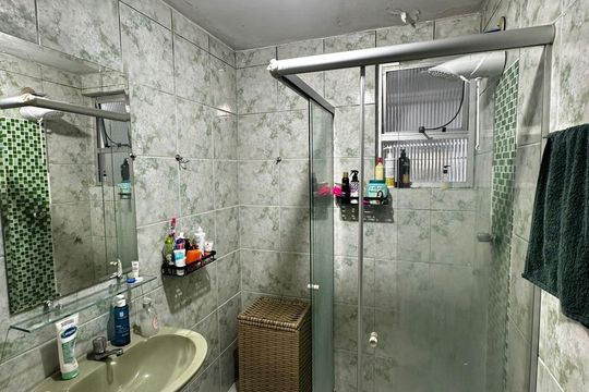 Banheiro de apartamento à venda com 2 quartos, 58m² em Padre Eustáquio, Belo Horizonte