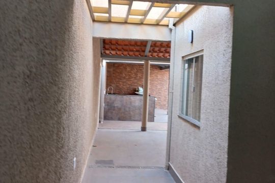 Área externa de casa para alugar com 2 quartos, 250m² em Sítios Santa Luzia, Goiânia