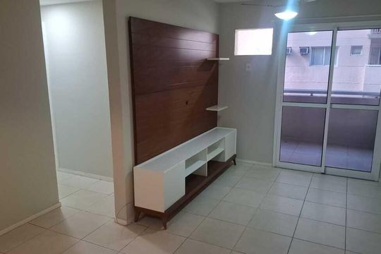 Sala de apartamento para alugar com 2 quartos, 60m² em Pechincha, Rio de Janeiro
