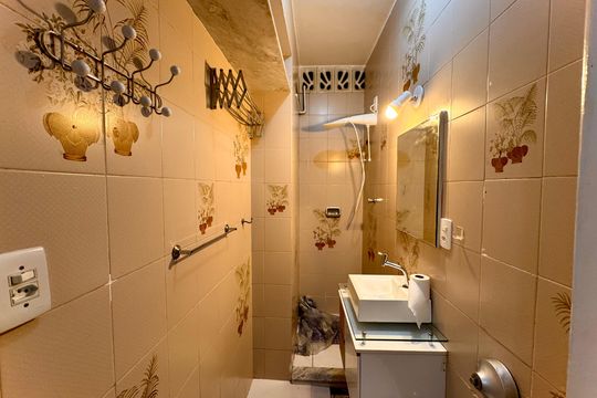 Banheiro social de apartamento à venda com 1 quarto, 36m² em Botafogo, Rio de Janeiro
