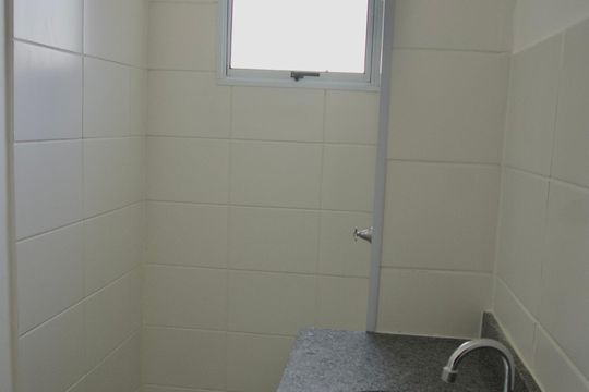Suíte - Banheiro de apartamento para alugar com 2 quartos, 48m² em Palmeiras, Belo Horizonte