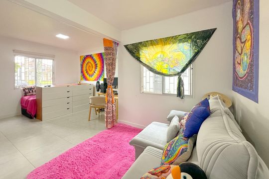 Sala de TV de apartamento para alugar com 1 quarto, 60m² em Canasvieiras, Florianópolis