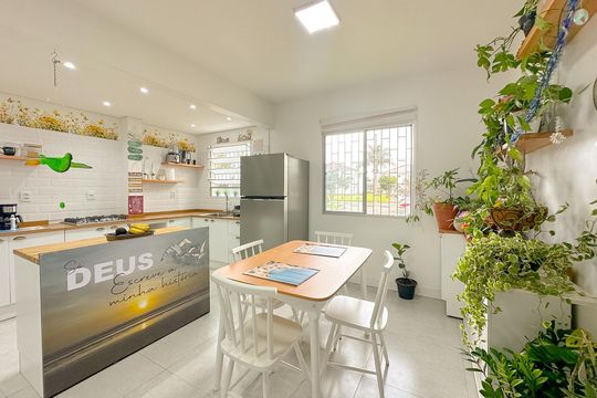 Apartamento para alugar com 1 quarto, 60m² em Canasvieiras, Florianópolis