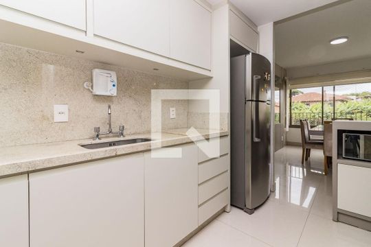 Apartamento à venda com 3 quartos, 104m² em Cavalhada, Porto Alegre