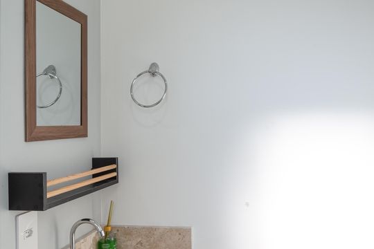 Banheiro de kitnet/studio à venda com 1 quarto, 33m² em Vila Galvão, Guarulhos