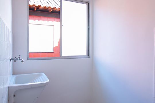 Área de Serviço de apartamento para alugar com 2 quartos, 45m² em Colubandê, São Gonçalo