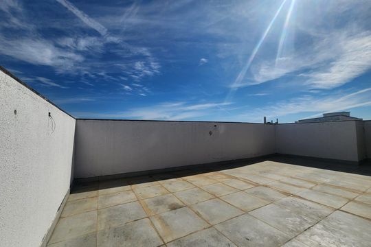 Área externa de apartamento para alugar com 2 quartos, 184m² em Cabral, Contagem