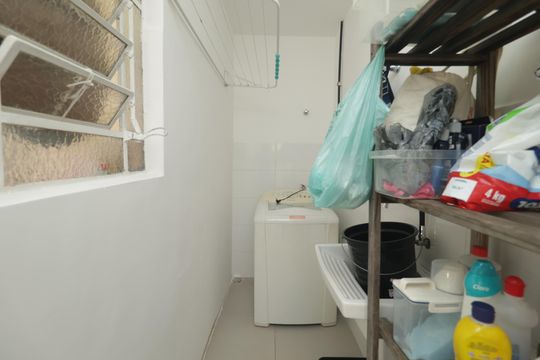 Área de Serviço de casa à venda com 4 quartos, 180m² em Jardim da Gloria, São Paulo