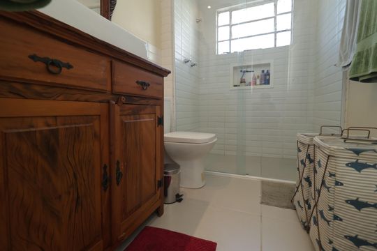 Banheiro de casa à venda com 4 quartos, 180m² em Jardim da Gloria, São Paulo