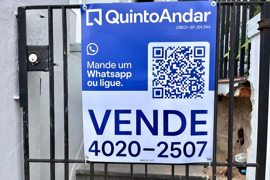 Plaquinha instalada de casa à venda com 3 quartos, 116m² em Parque Jabaquara, São Paulo