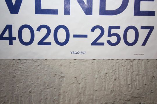 Placa  de casa à venda com 3 quartos, 300m² em Vila Lageado, São Paulo