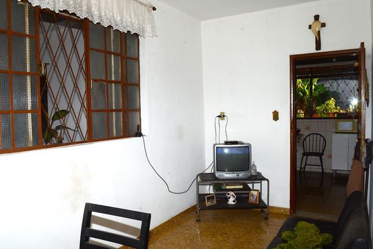 Sala de TV de casa à venda com 3 quartos, 428m² em Goiânia, Belo Horizonte
