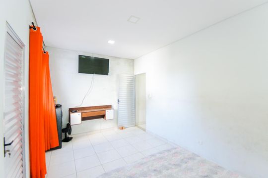 Suíte 2 de casa para alugar com 2 quartos, 125m² em Jardim Presidente Dutra, Guarulhos