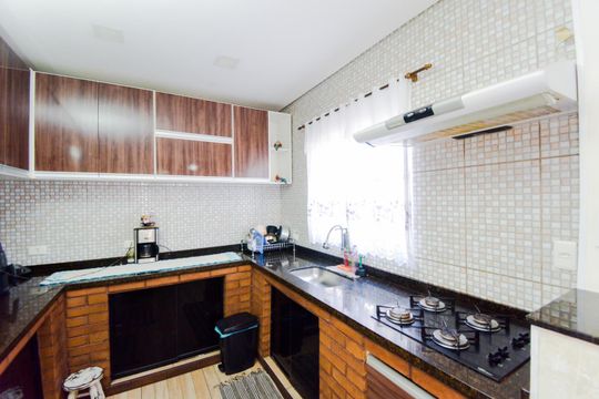 Cozinha de casa para alugar com 2 quartos, 125m² em Jardim Presidente Dutra, Guarulhos