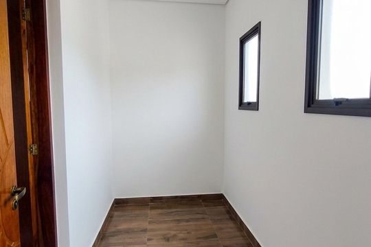 Corredor de casa de condomínio para alugar com 5 quartos, 250m² em Água Espraiada (Caucaia do Alto), Cotia