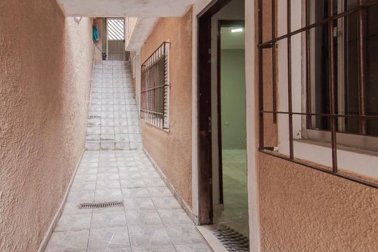 Casa para alugar com 2 quartos, 150m² em Vila Dirce, Mauá
