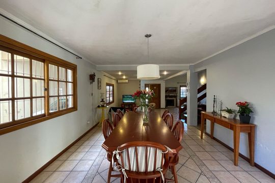 Casa à venda com 2 quartos, 190m² em Feitoria Seller, São Leopoldo