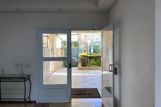 Hall de entrada de apartamento para alugar com 3 quartos, 76m² em Vila Osasco, Osasco