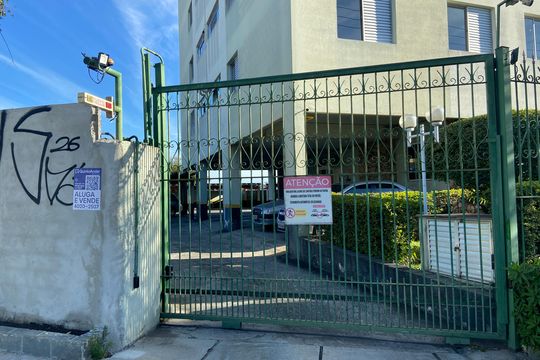 Fachada do Prédio - Placa de apartamento para alugar com 3 quartos, 76m² em Vila Osasco, Osasco