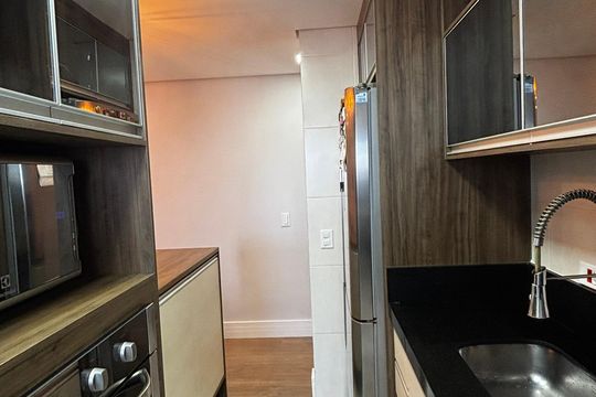 Cozinha de apartamento à venda com 2 quartos, 66m² em Parque Sao Vicente, Santo André