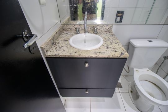 Banheiro da Suíte de apartamento para alugar com 2 quartos, 64m² em Vila da Penha, Rio de Janeiro